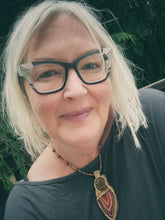 Load image into Gallery viewer, Ember Arrow Necklace / Agate / Ammonite