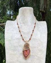 Load image into Gallery viewer, Ember Arrow Necklace / Agate / Ammonite