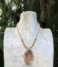 Load image into Gallery viewer, Rooted Radiance Necklace / Agate