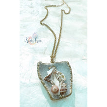 Load image into Gallery viewer, Coral Cove Necklace / Shell / Crystal