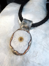 Load image into Gallery viewer, Daisy Necklace / Selenite