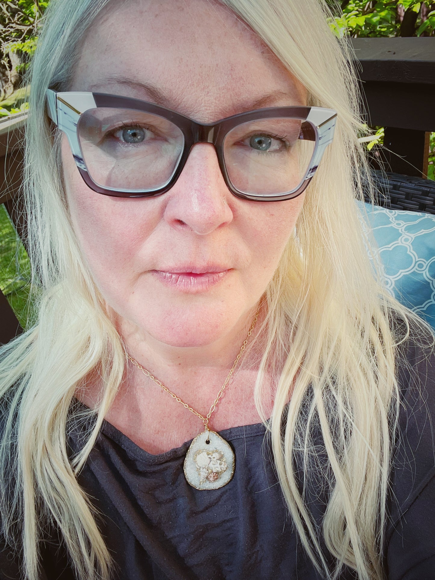 A Walk along the Beach Necklace / Shell / Crystal