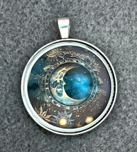 Load image into Gallery viewer, Moon Necklace
