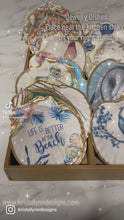 Load and play video in Gallery viewer, Handmade Scallop Shell Ring Dish
